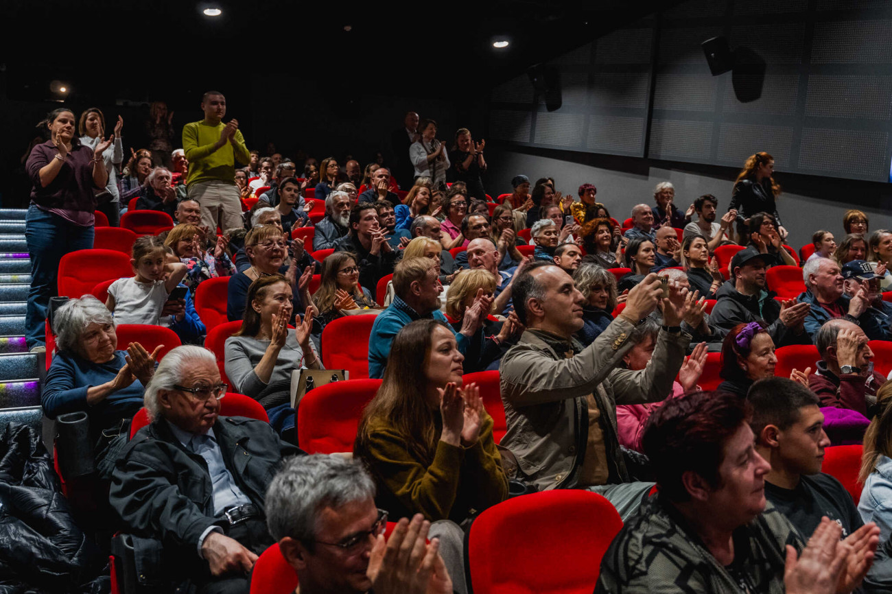 Кино Одеон - "Походът на амазонките"