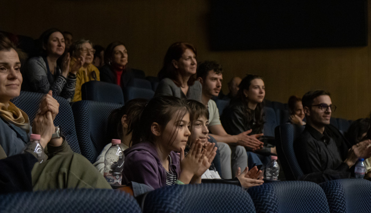 Lumiere Cinema - "Artists for Children"