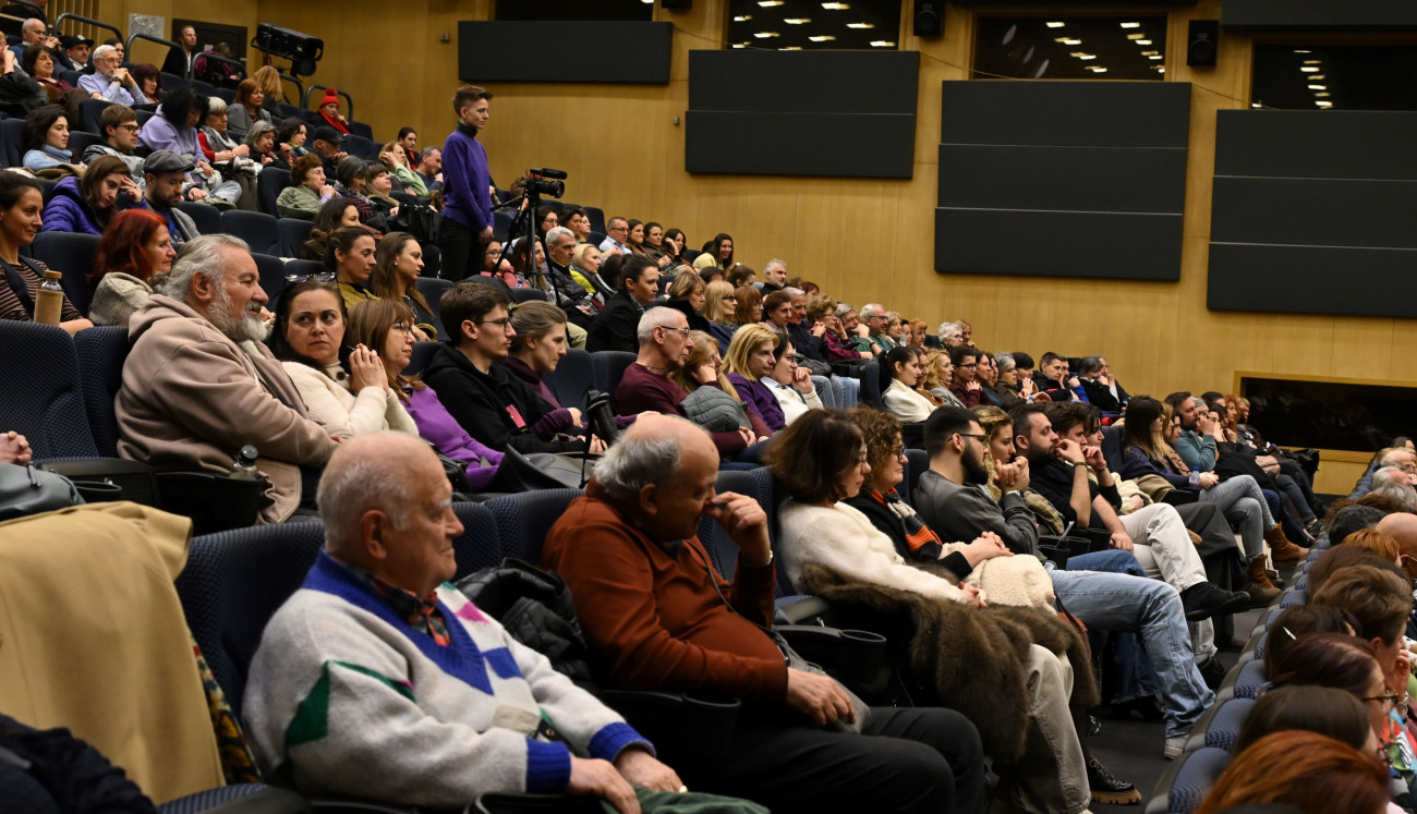 Кино Люмиер - "Два рояла"