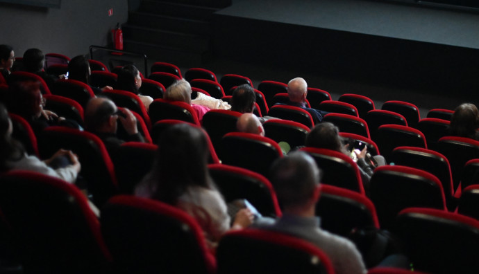 Кино "Одеон" - Дванадесет такта