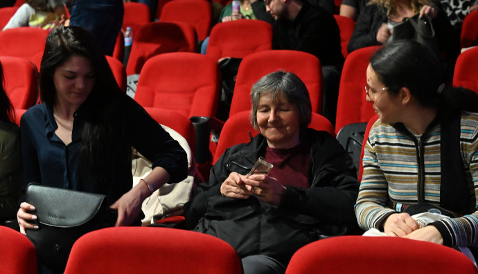 Кино "Одеон" - Дванадесет такта