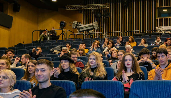 Кино Люмиер - "Краят на реката"