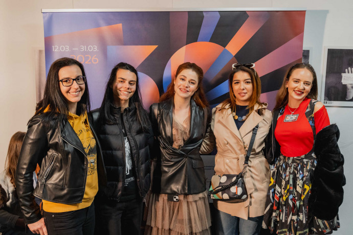 Кино Одеон - "Походът на амазонките"