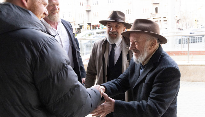 Odeon Cinema - "Mirror"