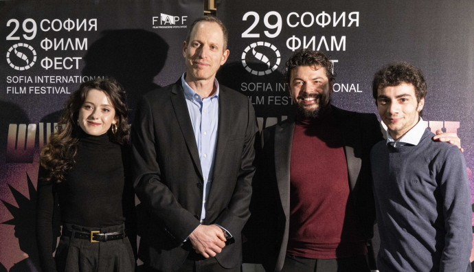 Lumiere Cinema - "The World Will Trembel"