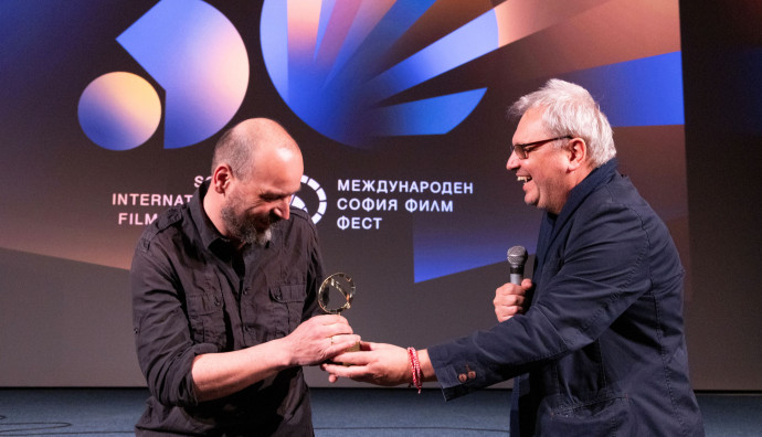 Cinema house - "Hen"