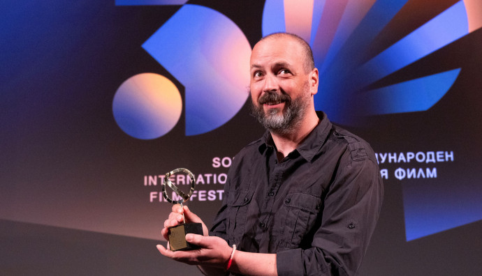 Cinema house - "Hen"