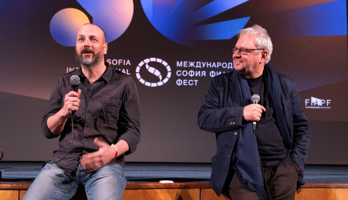 Cinema house - "Hen"