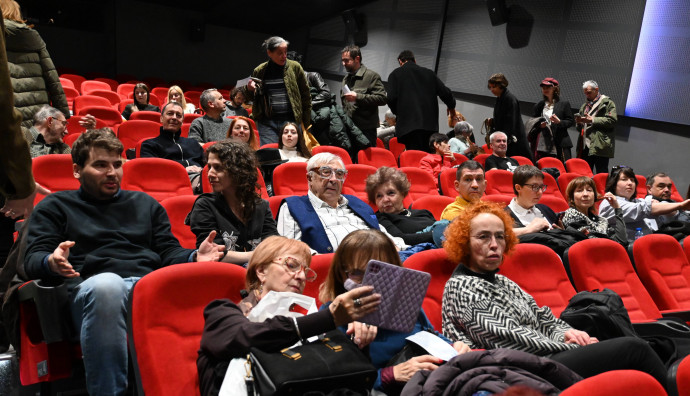 Odeon Cinema - "The Celestial Mechonic of Kites"