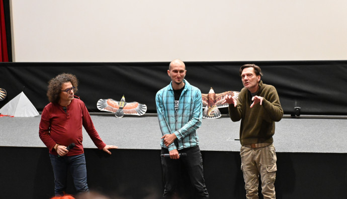 Odeon Cinema - "The Celestial Mechonic of Kites"