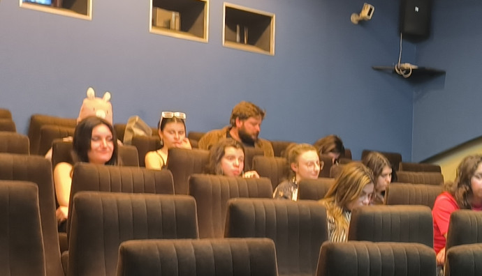 Euro Cinema - "Токсично"