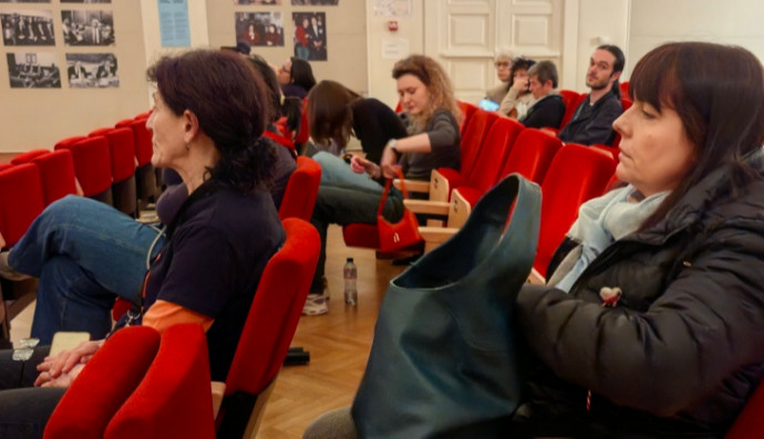 French institute - "Past Future Continuous"