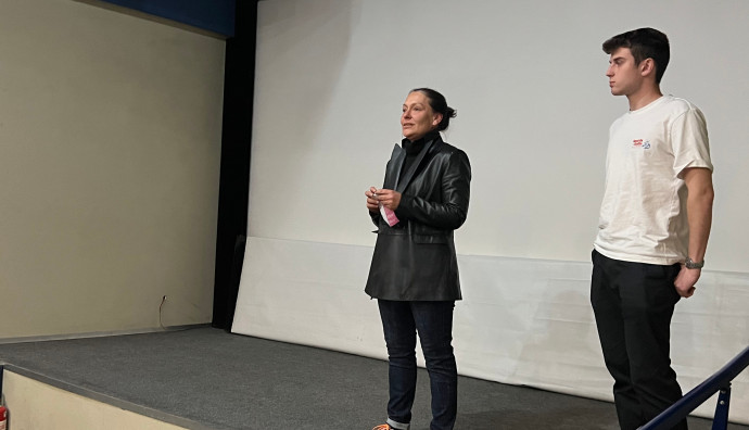 Euro Cinema - "Семейна терапия"