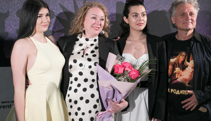 Lumiere Cinema - "The Shameless"