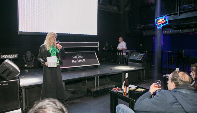 Club OBLK - "Любов в облаците"