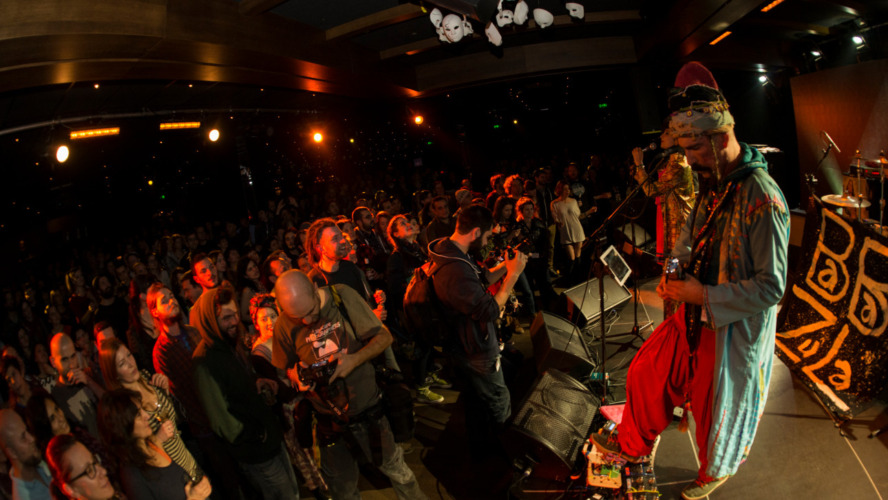 Музикалната легенда BaBa ZuLa  ще се срещне отново с почитателите си в София на 20 март – ден преди  церемонията по награждаването на 30-ия София Филм Фест