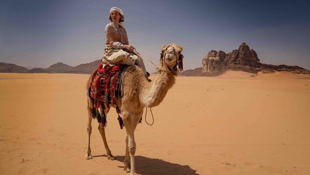 ИНГЕБОРГ БАХМАН – ПЪТУВАНЕ В ПУСТИНЯТА