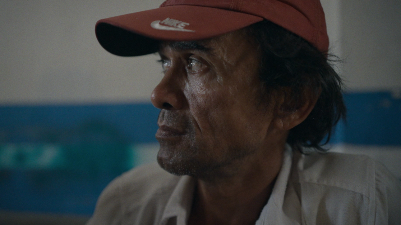 ДЕТЕ ОТ ПРАХТА