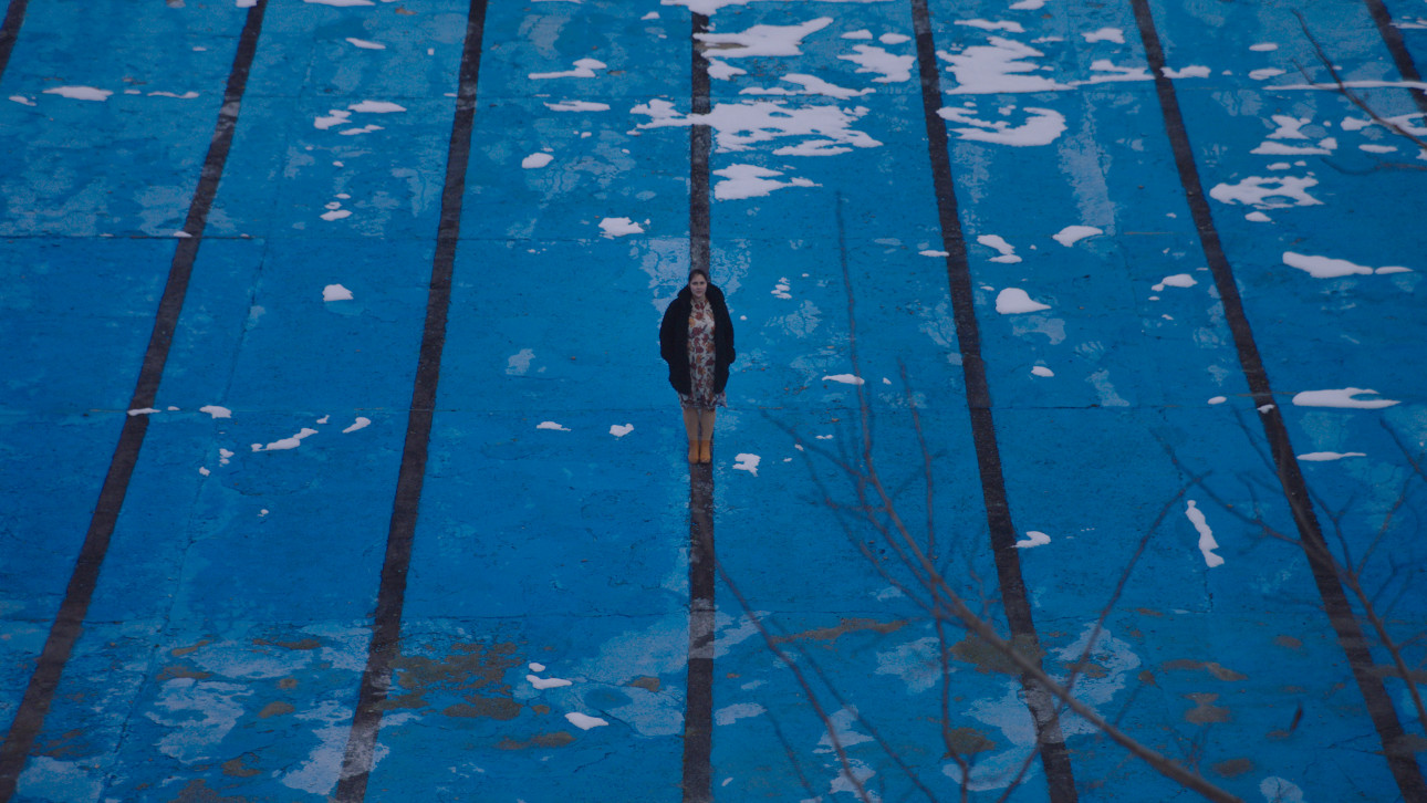 ГОСПОД СЪЩЕСТВУВА, ИМЕТО Ѝ Е ПЕТРУНИЯ