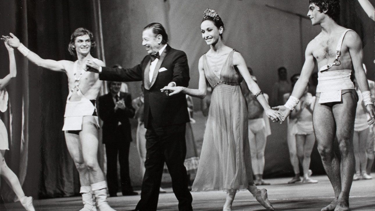 AN INTERVIEW WITH A PRIMA