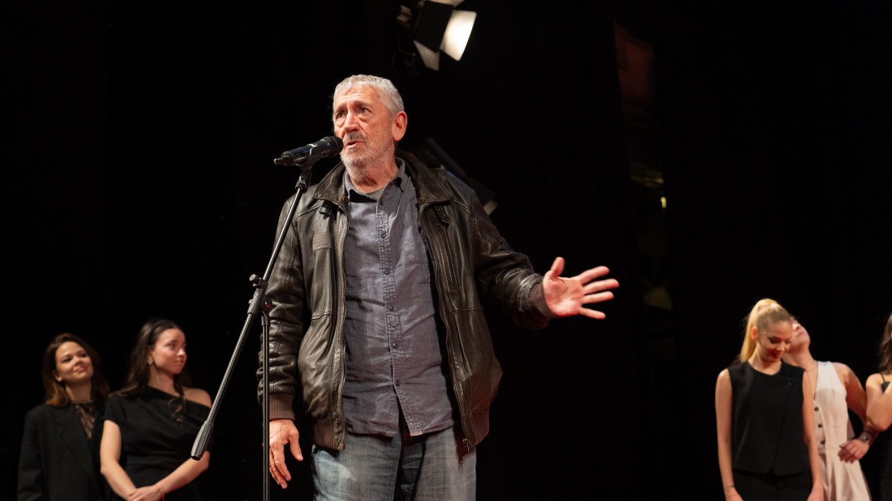 Актьорът и режисьор Ивайло Христов с Наградата на София на 30-ия София Филм Фест