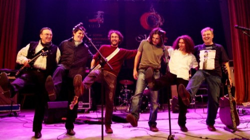 20 ПАРЧЕТА НА ФЕСТИВАЛНИЯ БЕНД