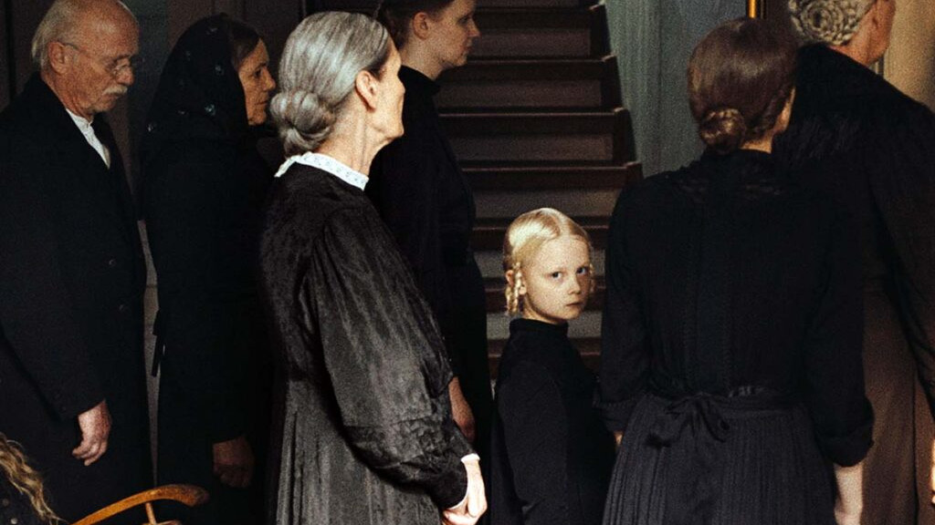 Наградените в Кан творби „Звукът от падането“ и „Млади майки“ с премиери на 30-ия юбилеен София Филм Фест