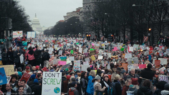 МОМИЧЕТА НА УТРЕШНИЯ ДЕН