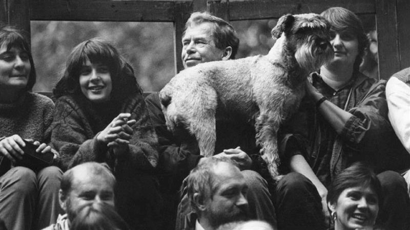 ЖИВОТЪТ ПО ВАЦЛАВ ХАВЕЛ